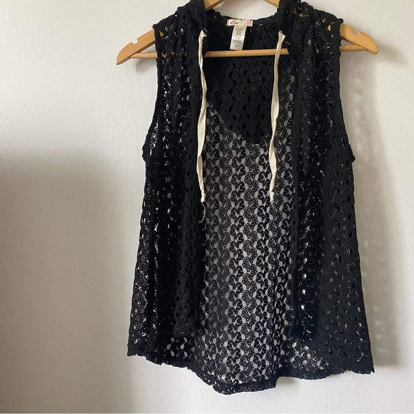 L8ter Cottagecore Black Crochet Hooded Vest Jacket Cardigan Medium - Picture 3 of 5